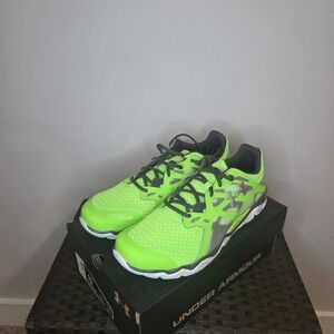 Under Armour Men's Neon Green and Gray Athletic Shoes